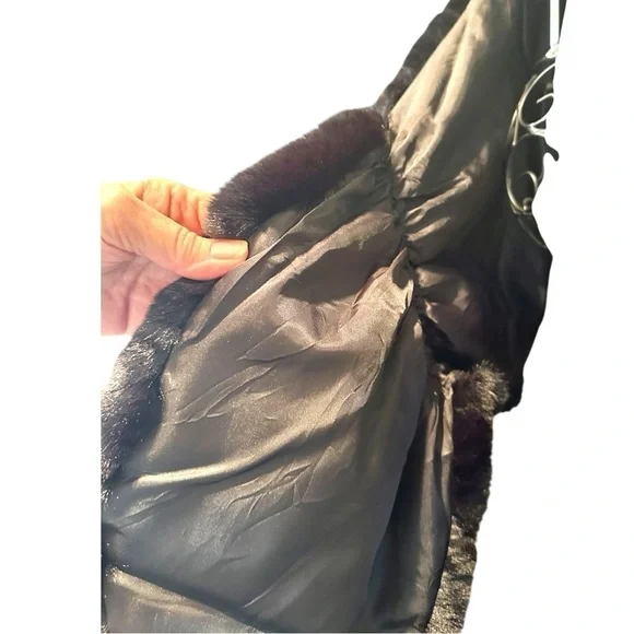 CARACILIA, WOMENS, BLACK, LUXURY FAUX FUR, SHAWL/WRAP. SIZE L